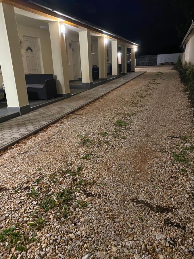 Levendula Vendeghaz Διαμέρισμα Hajduboszormeny Εξωτερικό φωτογραφία